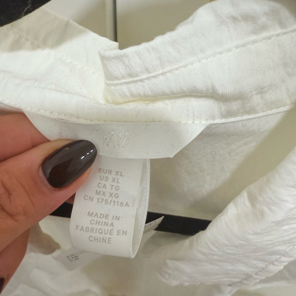 H&M Womens Lightweight Button down Blouse - Picture 2 of 3
